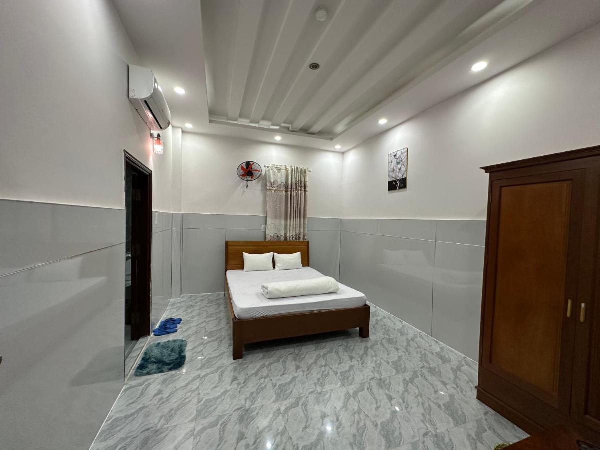 Hoang Linh Hotel Buon Ma Thuot Kültér fotó