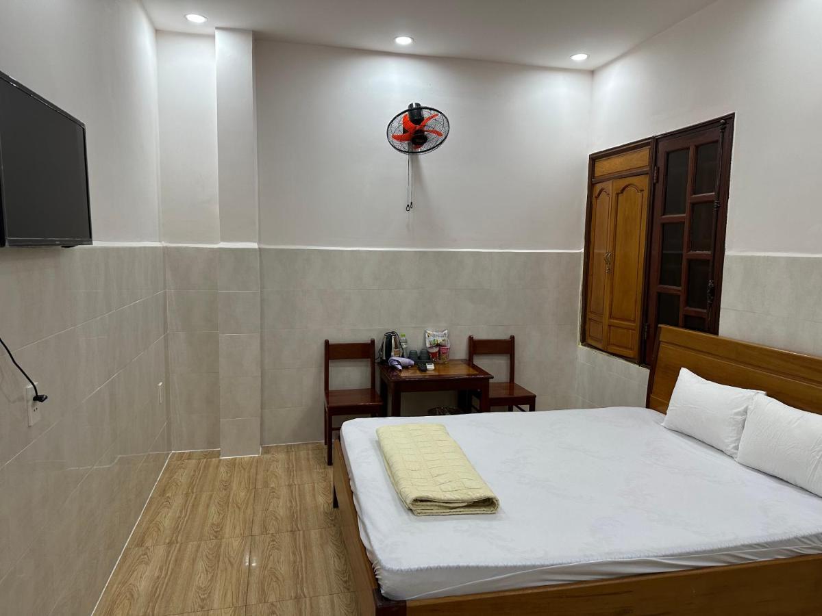 Hoang Linh Hotel Buon Ma Thuot Kültér fotó