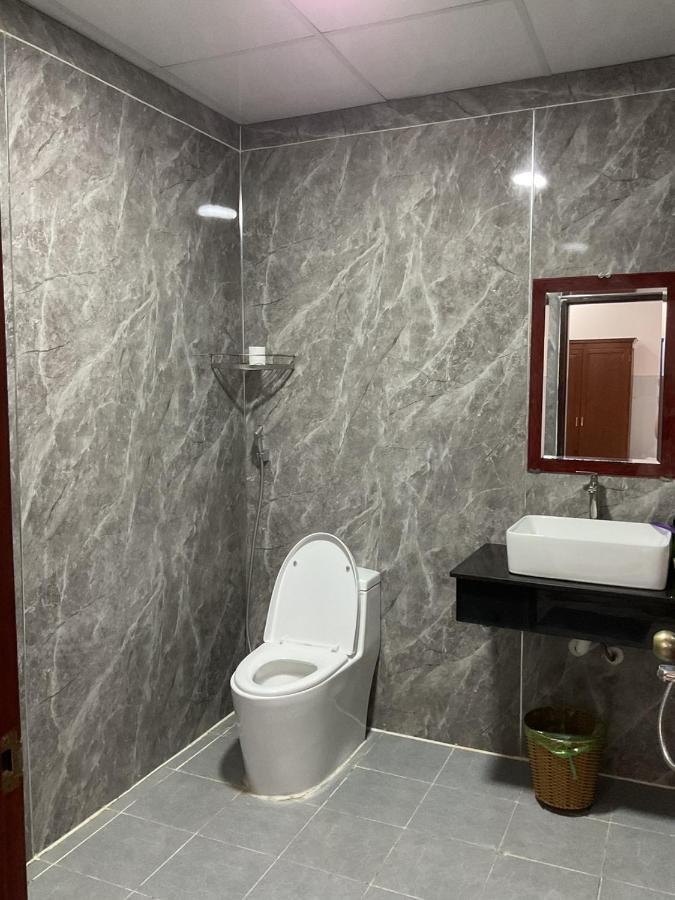 Hoang Linh Hotel Buon Ma Thuot Kültér fotó